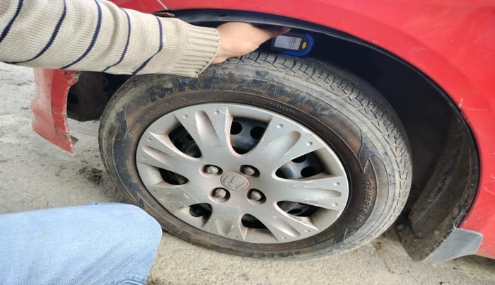 2014 Honda Brio S MT, Petrol, Manual, 69,831 km, tyre