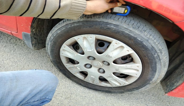 2014 Honda Brio S MT, Petrol, Manual, 69,831 km, tyre