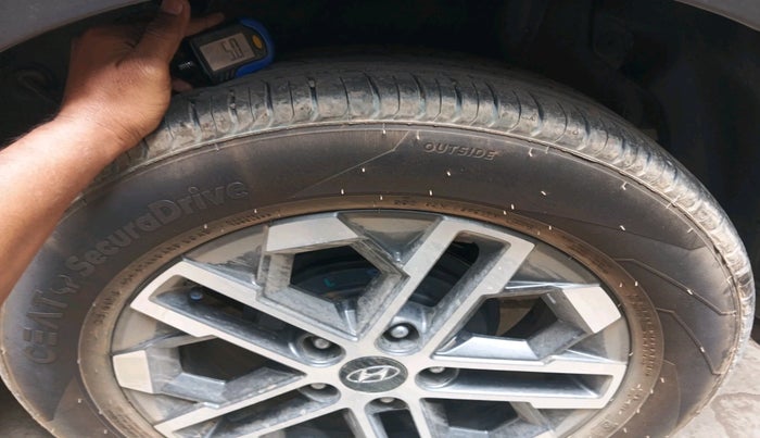 2024 Hyundai VENUE SX (O) 1.0 TURBO DCT, Petrol, Automatic, 8,591 km, tyre