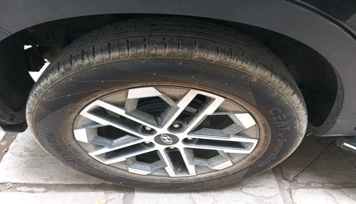 2024 Hyundai VENUE SX (O) 1.0 TURBO DCT, Petrol, Automatic, 8,591 km, tyre