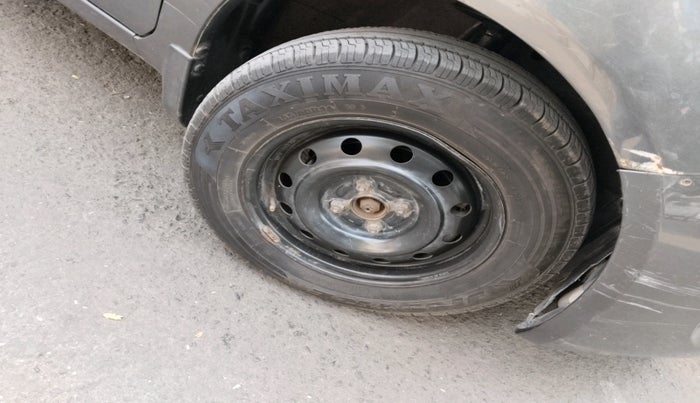 2015 Maruti Ritz VXI, Petrol, Manual, 89,998 km, tyre