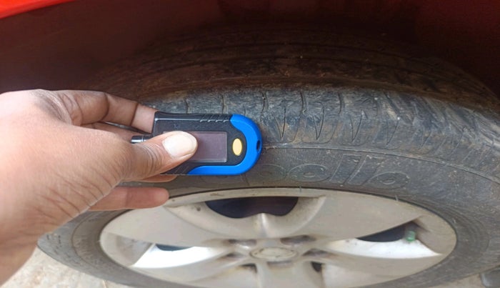 2011 Skoda Fabia ELEGANCE 1.2 MPI, Petrol, Manual, 49,962 km, tyre