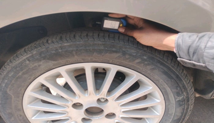 2016 Tata Zest XT PETROL, Petrol, Manual, 1,07,812 km, tyre