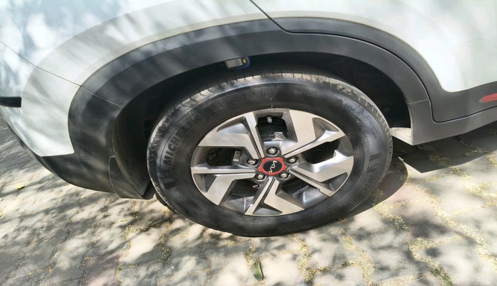 2022 KIA SONET GTX PLUS 1.5 AT, Diesel, Automatic, 38,180 km, tyre