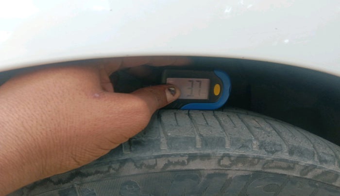 2014 Hyundai Grand i10 ASTA 1.2 KAPPA VTVT, Petrol, Manual, 1,49,564 km, tyre