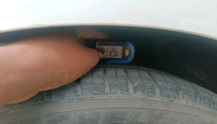 2014 Hyundai Grand i10 ASTA 1.2 KAPPA VTVT, Petrol, Manual, 1,49,564 km, tyre