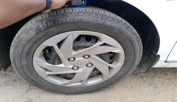 2021 Hyundai NEW I20 MAGNA 1.2 MT, Petrol, Manual, 25,377 km, tyre