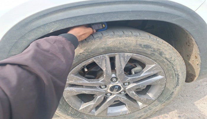 2020 KIA SELTOS HTX 1.5 DIESEL, Diesel, Manual, 1,00,356 km, tyre