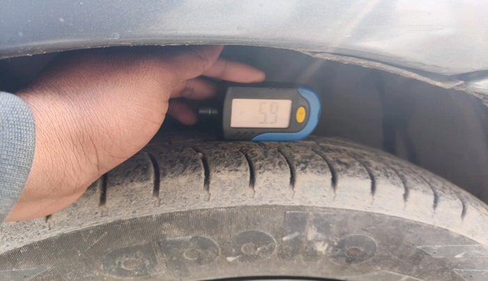 2013 Toyota Etios Liva GD, Diesel, Manual, 1,45,863 km, tyre