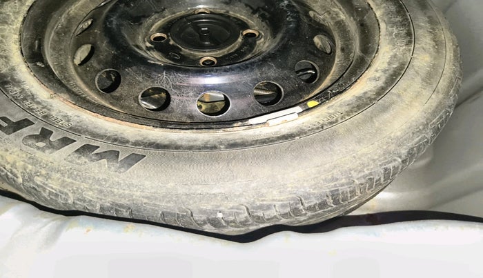 2016 Ford Figo Aspire TITANIUM 1.2 PETROL, Petrol, Manual, 51,580 km, tyre