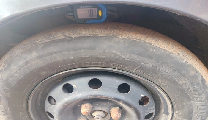 2011 Hyundai i10 MAGNA 1.2, Petrol, Manual, 1,49,468 km, tyre