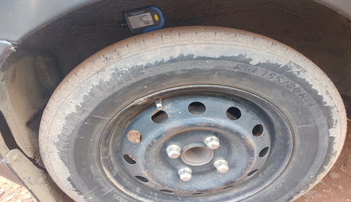 2011 Hyundai i10 MAGNA 1.2, Petrol, Manual, 1,49,468 km, tyre