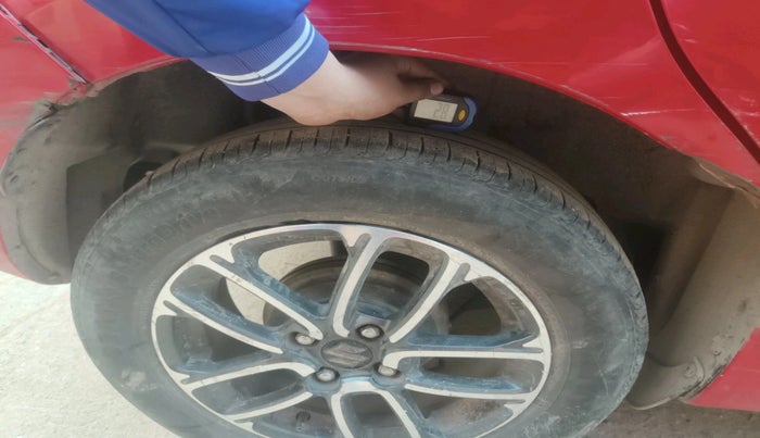 2018 Maruti Swift ZXI PLUS, Petrol, Manual, 1,04,243 km, tyre