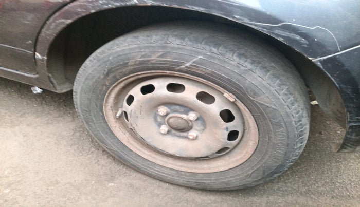 2011 Ford Figo ZXI 1.4 DIESEL, Diesel, Manual, 93,862 km, tyre