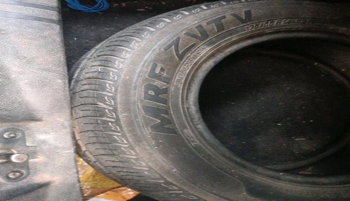 2011 Ford Figo ZXI 1.4 DIESEL, Diesel, Manual, 93,862 km, tyre