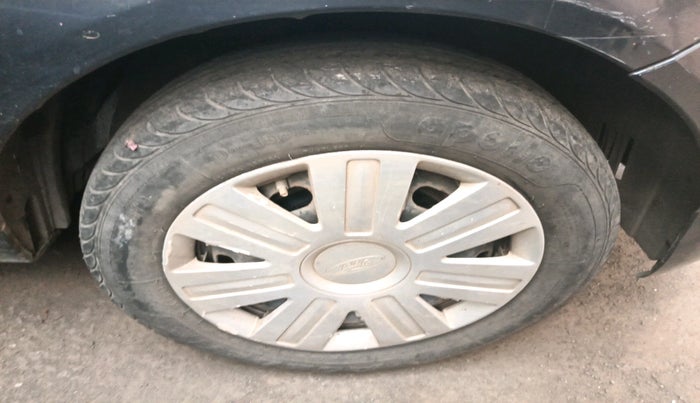 2011 Ford Figo ZXI 1.4 DIESEL, Diesel, Manual, 93,862 km, tyre