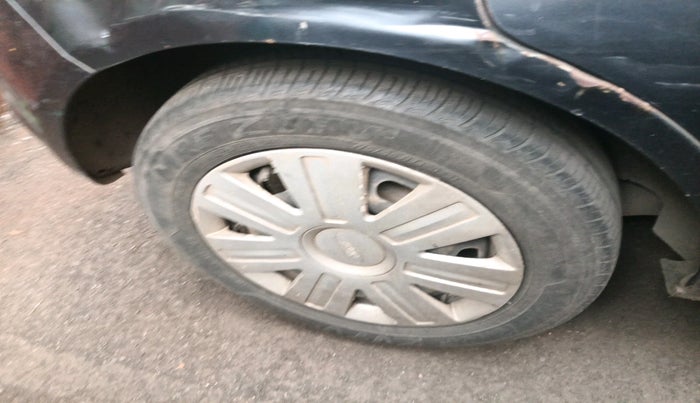 2011 Ford Figo ZXI 1.4 DIESEL, Diesel, Manual, 93,862 km, tyre