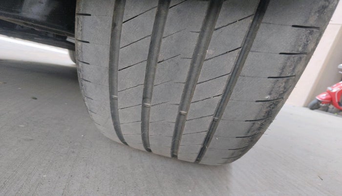 2025 Tata Harrier EV Fearless Plus 75 7.2KW ACFC, Electric, Automatic, 5,734 km, tyre