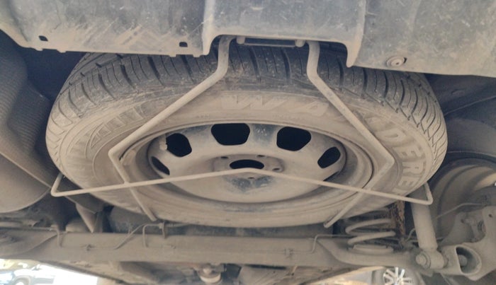 2017 Renault Duster RXS CVT, Petrol, Automatic, 72,336 km, tyre