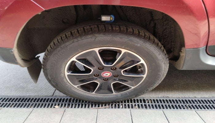 2017 Renault Duster RXS CVT, Petrol, Automatic, 72,336 km, tyre