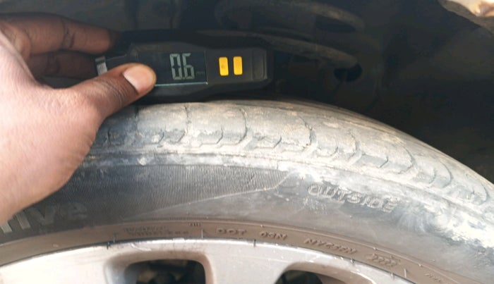 2016 Maruti Baleno ZETA PETROL 1.2, Petrol, Manual, 1,27,092 km, tyre