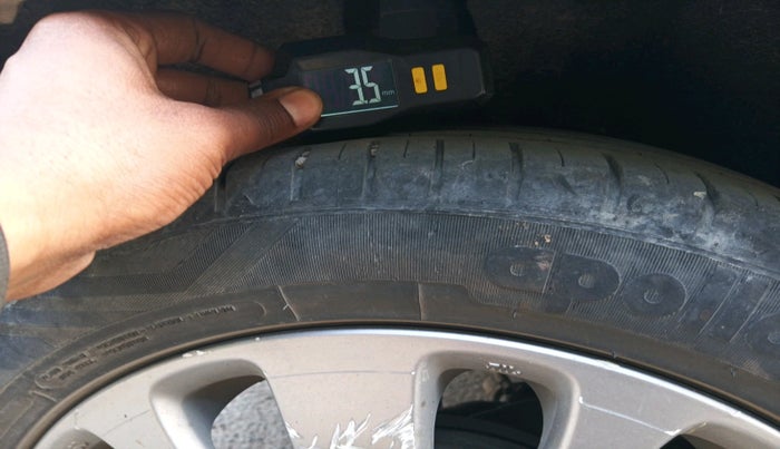 2016 Maruti Baleno ZETA PETROL 1.2, Petrol, Manual, 1,27,092 km, tyre