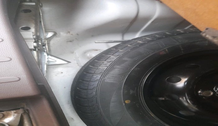 2013 Maruti Alto 800 LXI, Petrol, Manual, 58,623 km, tyre