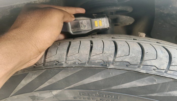 2020 MG HECTOR PLUS SHARP 2.0 DIESEL TURBO MT 6-STR, Diesel, Manual, 1,66,412 km, tyre