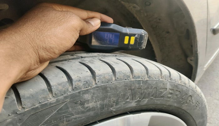 2015 Maruti Wagon R 1.0 VXI, Petrol, Manual, 1,07,481 km, tyre