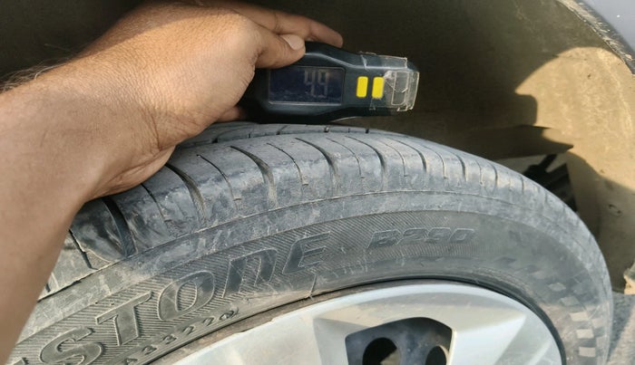 2015 Maruti Wagon R 1.0 VXI, Petrol, Manual, 1,07,481 km, tyre