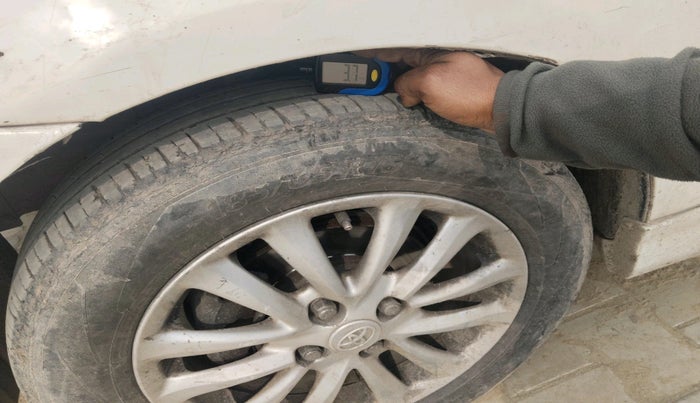 2011 Toyota Etios VX, Petrol, Manual, 1,31,237 km, tyre