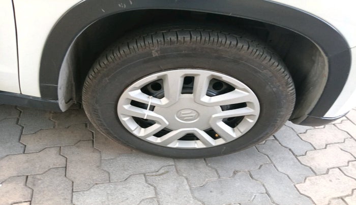 2017 Maruti Vitara Brezza VDI (O), Diesel, Manual, 67,460 km, tyre