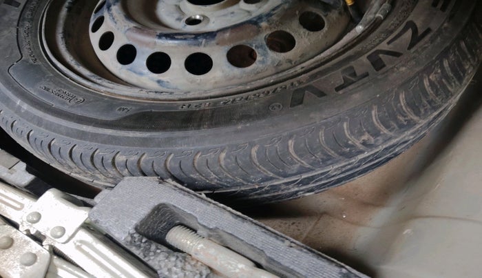 2015 Honda Amaze 1.2L I-VTEC S, Petrol, Manual, 1,36,833 km, tyre