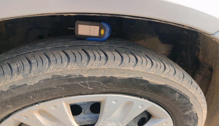 2015 Honda Amaze 1.2L I-VTEC S, Petrol, Manual, 1,36,833 km, tyre