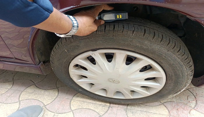 2011 Tata Indigo CS GLX, Petrol, Manual, 3,198 km, tyre