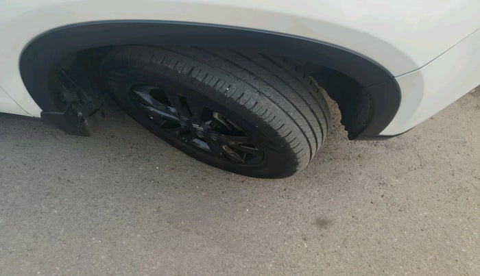 2019 Maruti Vitara Brezza ZDI PLUS AMT, Diesel, Automatic, 1,77,938 km, tyre