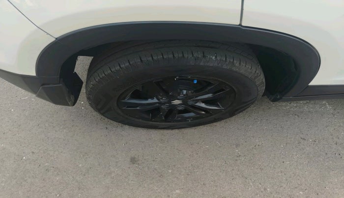 2019 Maruti Vitara Brezza ZDI PLUS AMT, Diesel, Automatic, 1,77,938 km, tyre