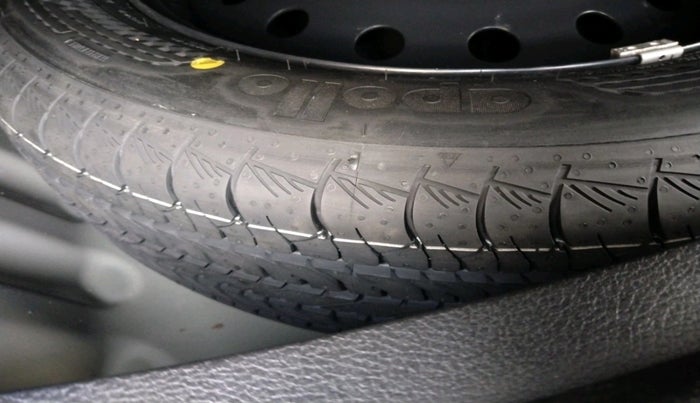 2023 Toyota URBAN CRUISER HYRYDER E NEO DRIVE, Petrol, Manual, 19,490 km, tyre