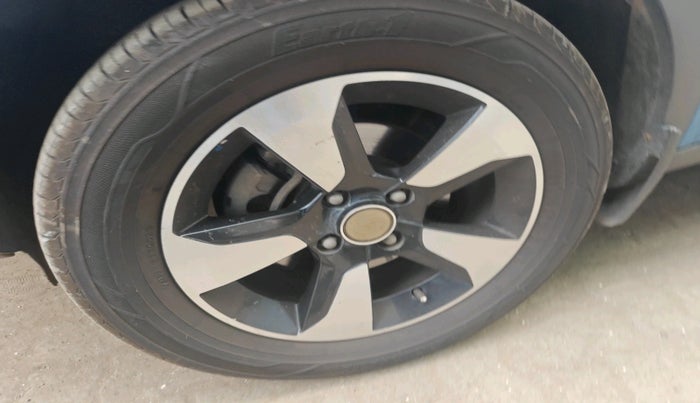 2018 Tata NEXON XZ PLUS PETROL, Petrol, Manual, 29,999 km, tyre