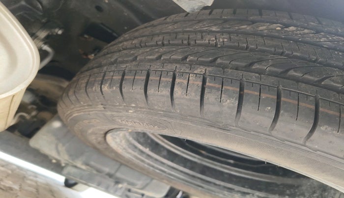 2021 MG HECTOR PLUS SELECT 2.0 DIESEL TURBO MT 7-STR, Diesel, Manual, 45,674 km, tyre