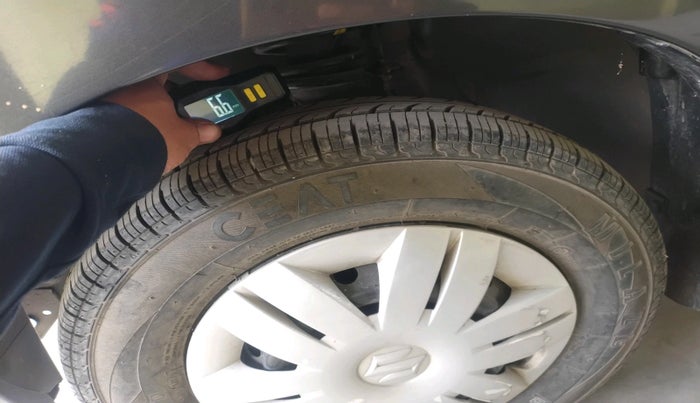 2017 Maruti Alto 800 LXI, Petrol, Manual, 6,055 km, tyre