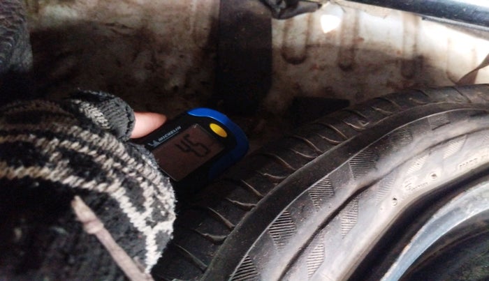 2015 Maruti Wagon R 1.0 VXI, Petrol, Manual, 68,378 km, tyre