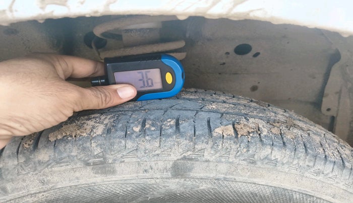 2017 Maruti Wagon R 1.0 LXI CNG, Petrol, Manual, 1,09,000 km, tyre