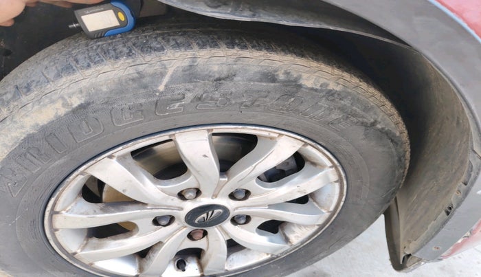 2015 Mahindra XUV500 W10, Diesel, Manual, 1,12,843 km, tyre