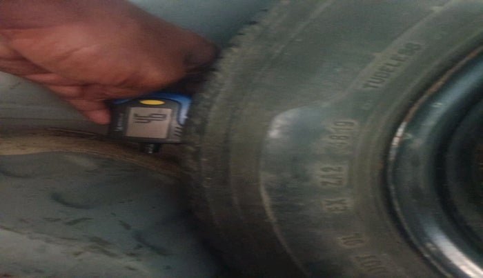 2013 Honda Brio V MT, Petrol, Manual, 88,659 km, tyre