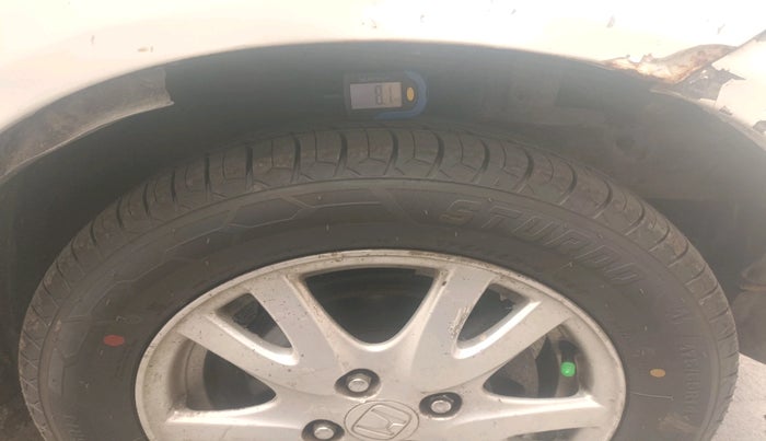 2013 Honda Brio V MT, Petrol, Manual, 88,659 km, tyre