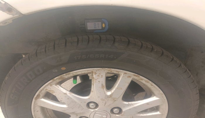 2013 Honda Brio V MT, Petrol, Manual, 88,659 km, tyre