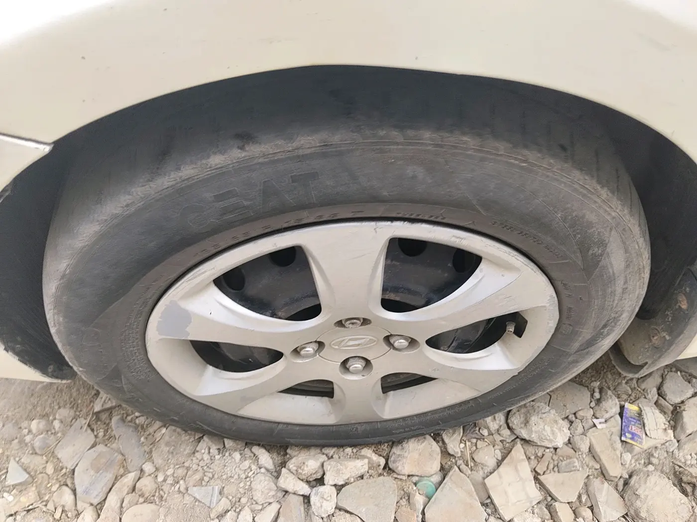 2012 Hyundai Verna FLUIDIC 1.6 CRDI EX, Diesel, Manual, 95,662 km, tyre