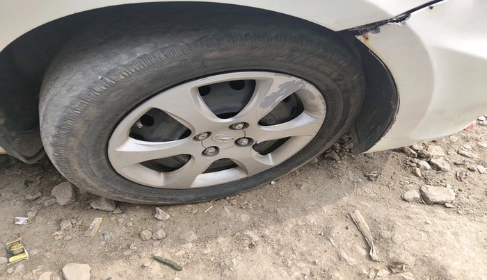 2012 Hyundai Verna FLUIDIC 1.6 CRDI EX, Diesel, Manual, 95,662 km, tyre