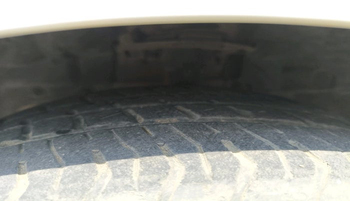 2017 Ford New Figo TITANIUM 1.2 PETROL MT, Petrol, Manual, 43,282 km, tyre